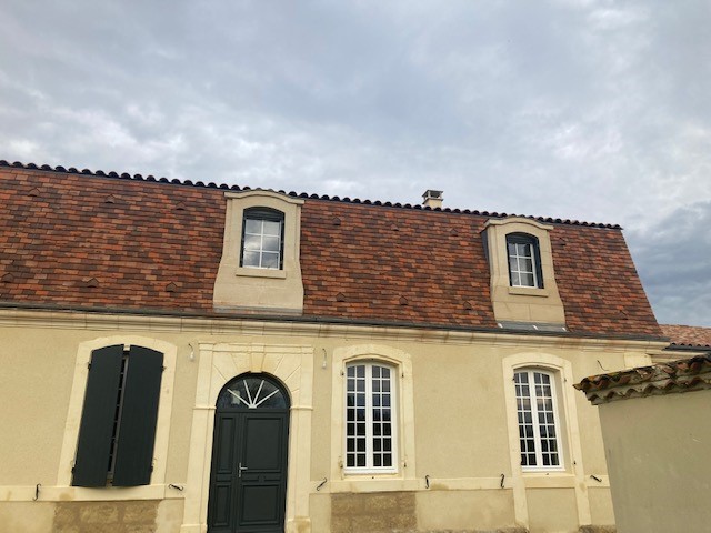 Façade de maison ancienne rénovée à Sarlat — après